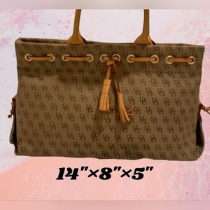 Dooney & Bourke Sig  Tote
